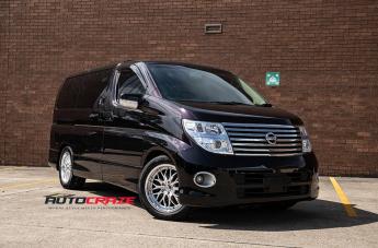 NISSAN ELGRAND CHEETAH HYPER SILVER POLISH LIP